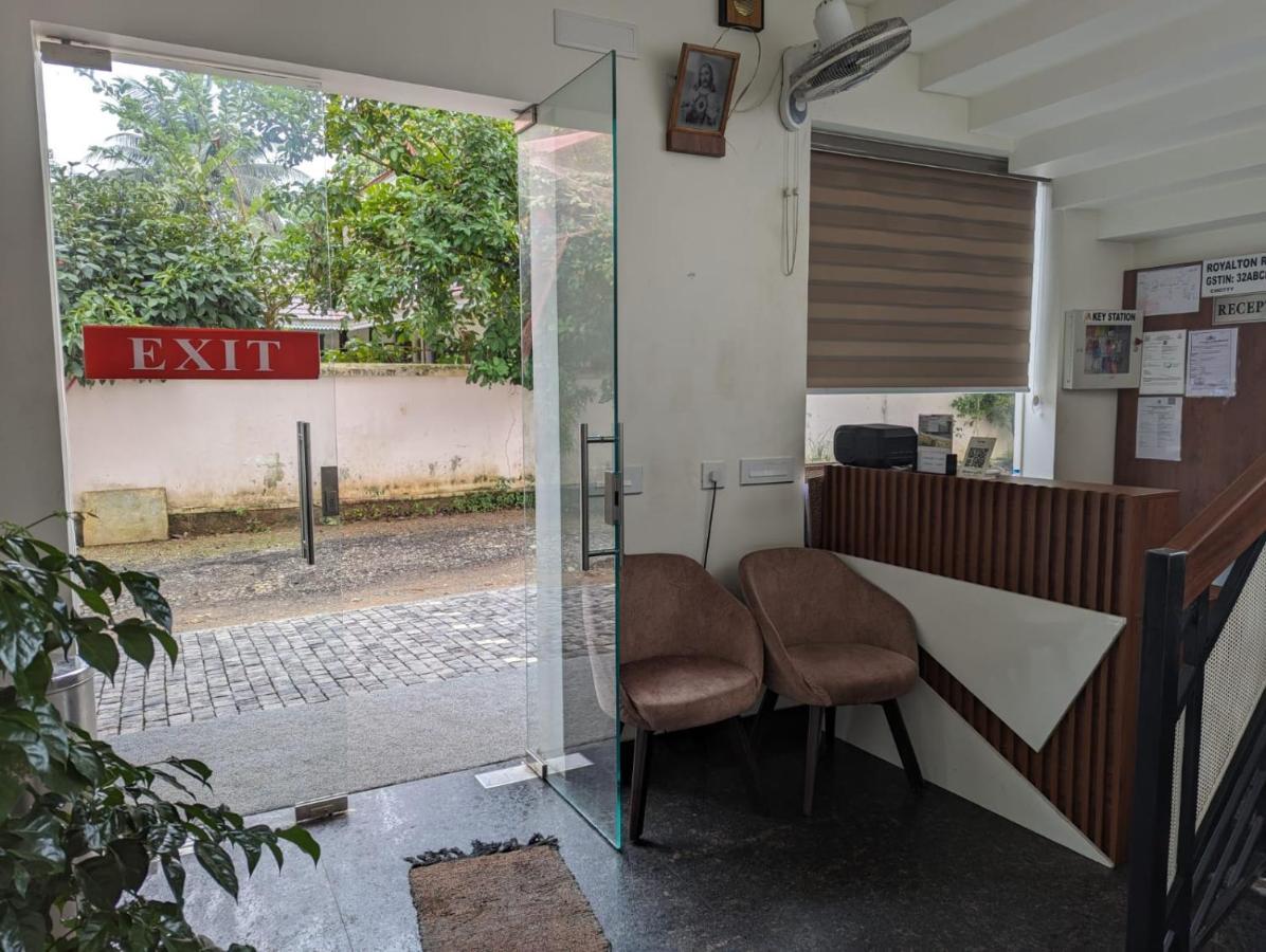 Hotel Royalton Residency Mundakāyam Exterior foto