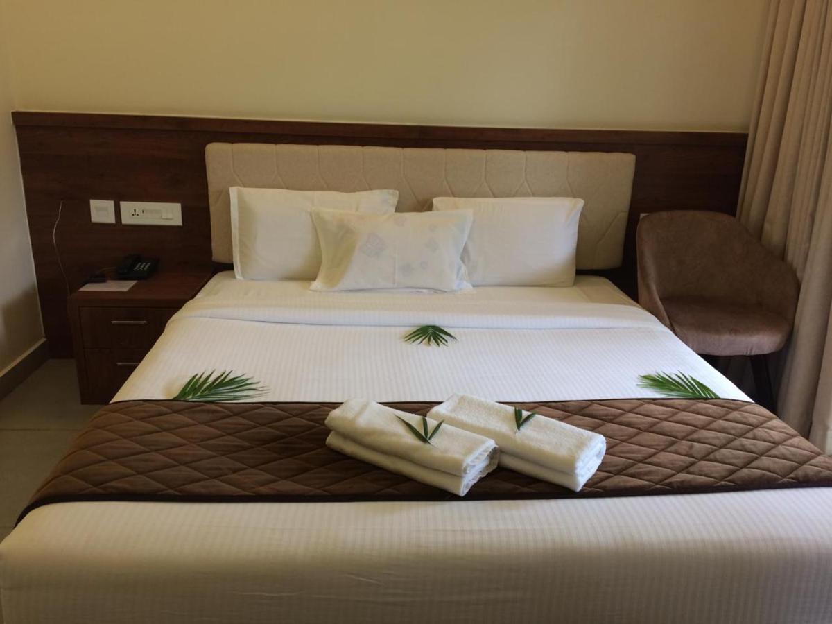Hotel Royalton Residency Mundakāyam Exterior foto