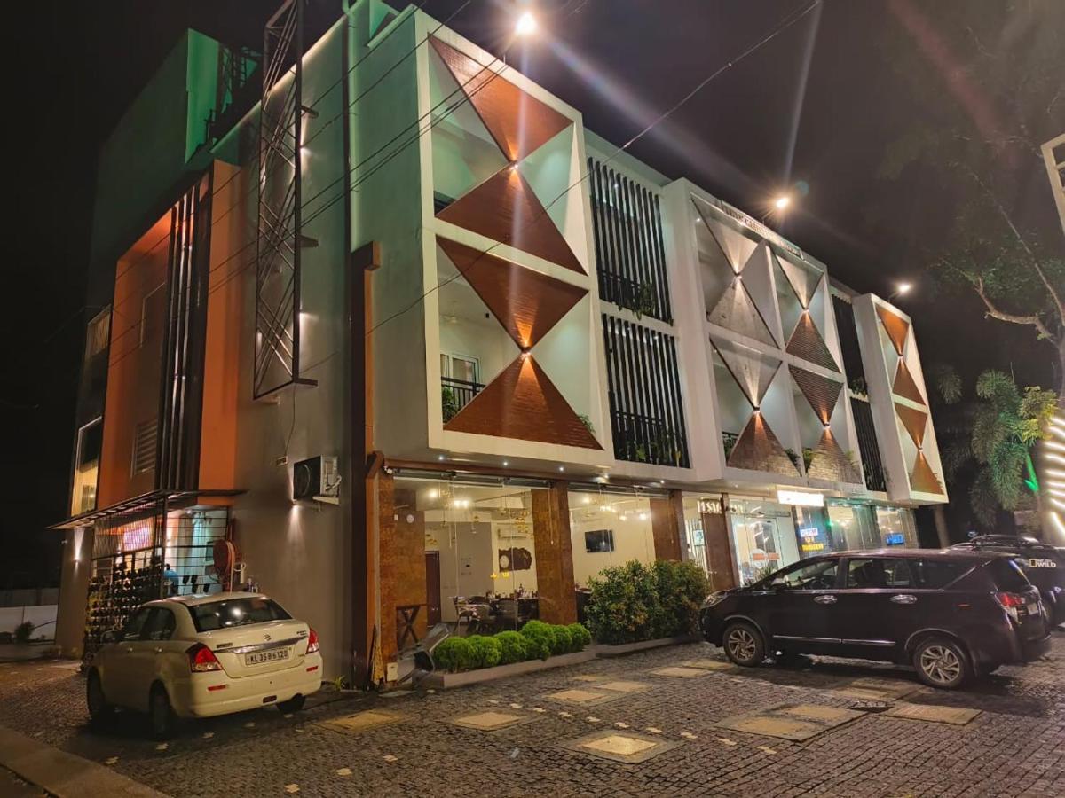 Hotel Royalton Residency Mundakāyam Exterior foto